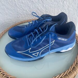 Mizuno Men’s Blue Wave Exceed Light Tennis Shoes Size 10.5